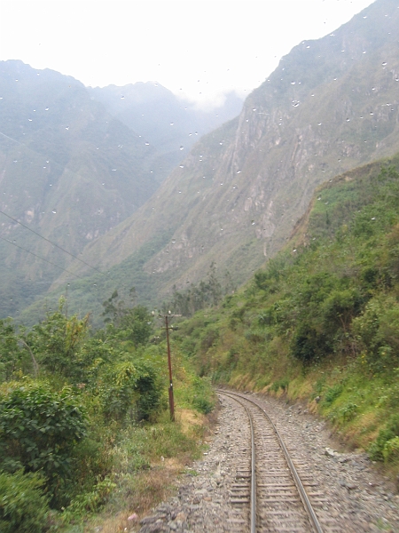 0806100044.JPG - Day 4, Tuesday, June 10, enroute to Machu Picchu
