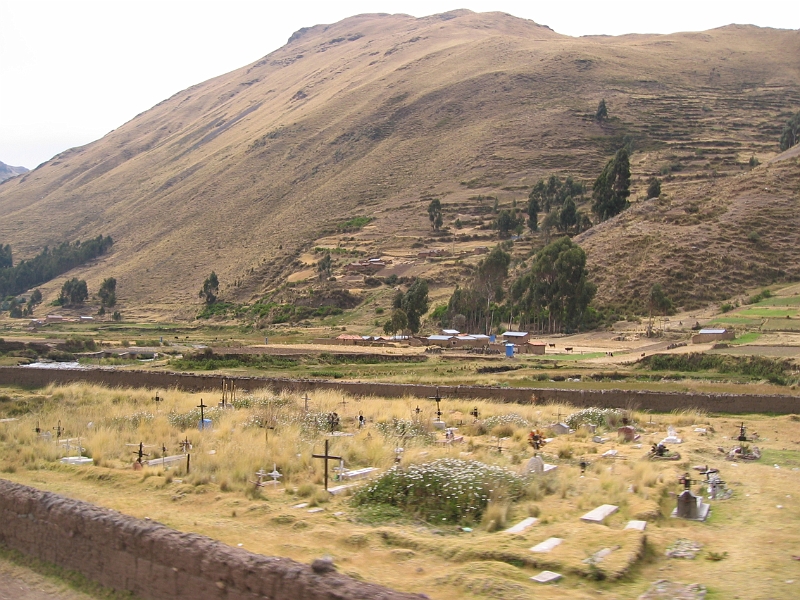 0806140013.JPG - Day 8, Saturday, June 14, enroute from Cuzco to Puna.